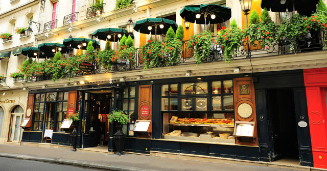 The most delicious smell of coffee in Paris Le Procope