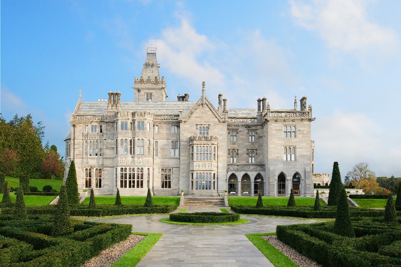 7 Luxurious Castle Hotels To Make You Feel Like a King