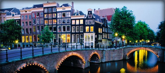 best-design-guides-Amsterdam-Design-Guide-for-design-lovers-bridge